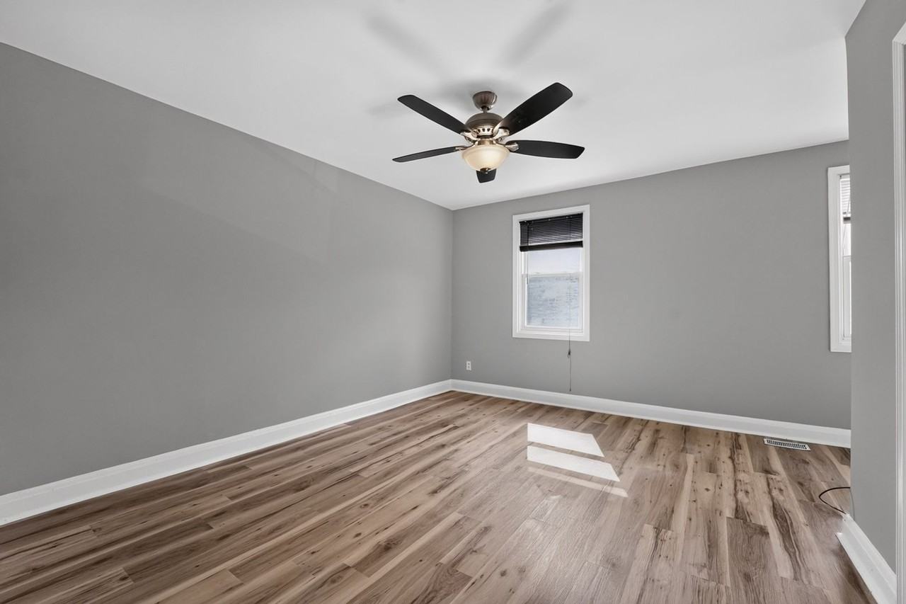 4929 Brookwood Rd - Photo 4 of 27