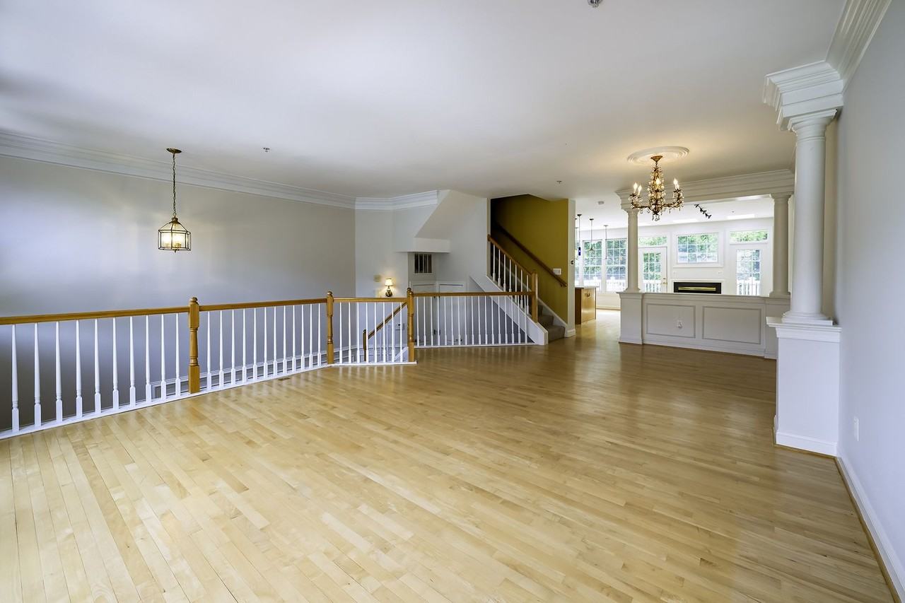 1156 Regal Oak Dr - Photo 7 of 50