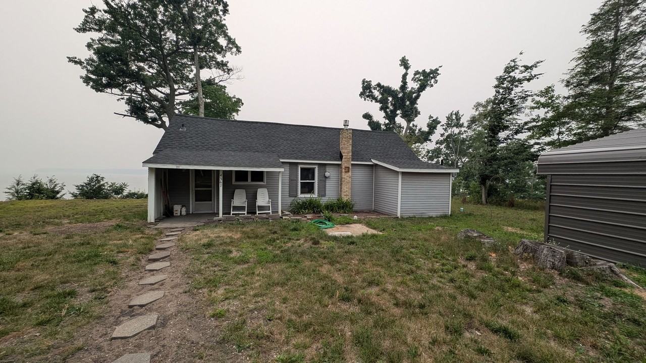 4367 S Shore Dr - Photo 2 of 17
