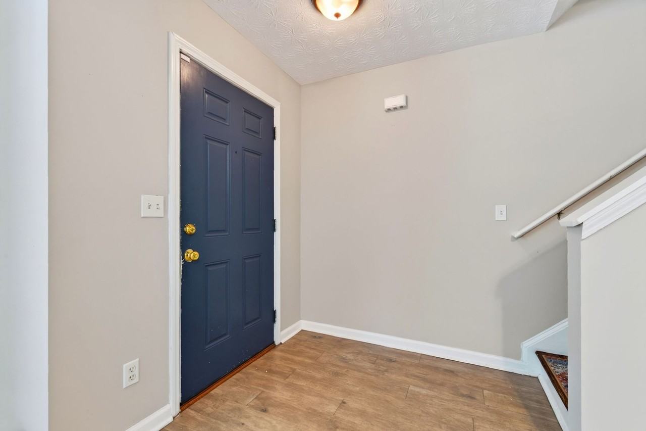 4377 Chestnut Lake Ave - Photo 2 of 17