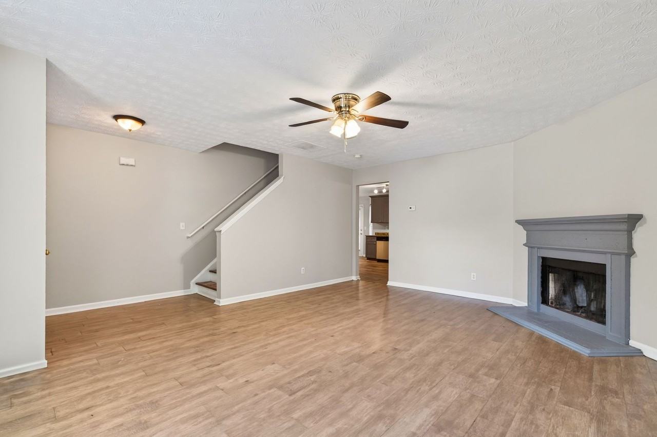 4377 Chestnut Lake Ave - Photo 4 of 17