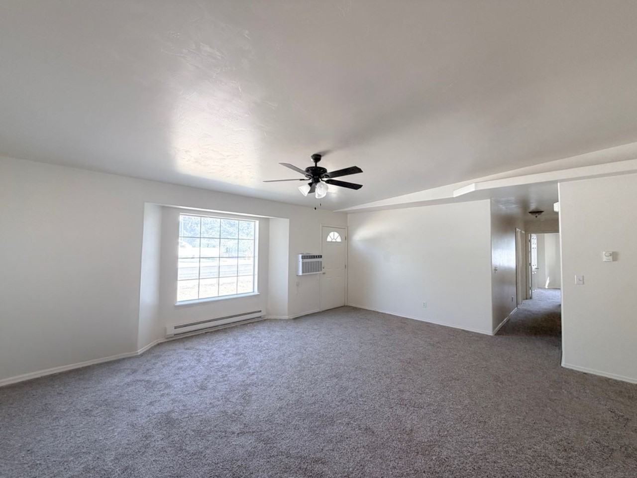 1444 Evergreen Dr - Photo 2 of 28
