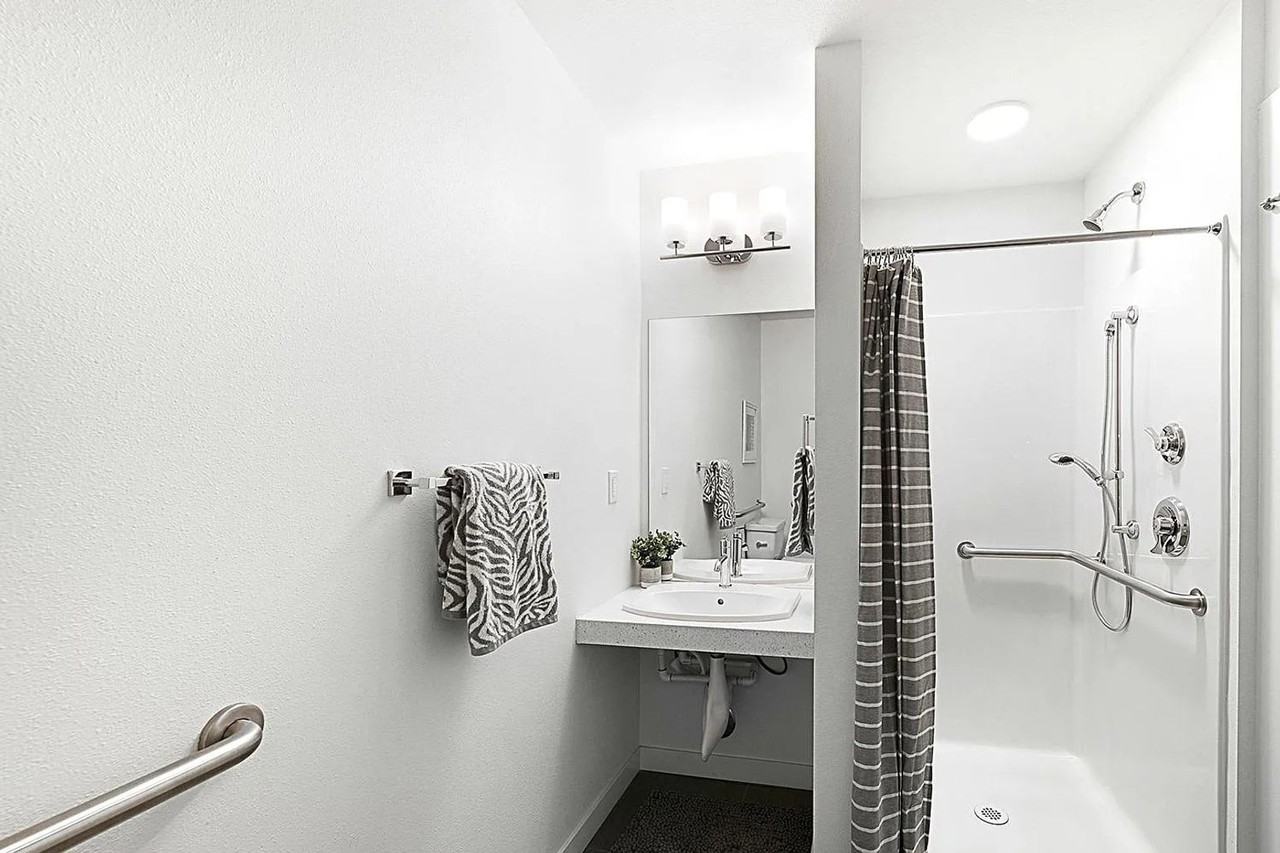 7530 15th Ave Nw - Photo 4 of 12