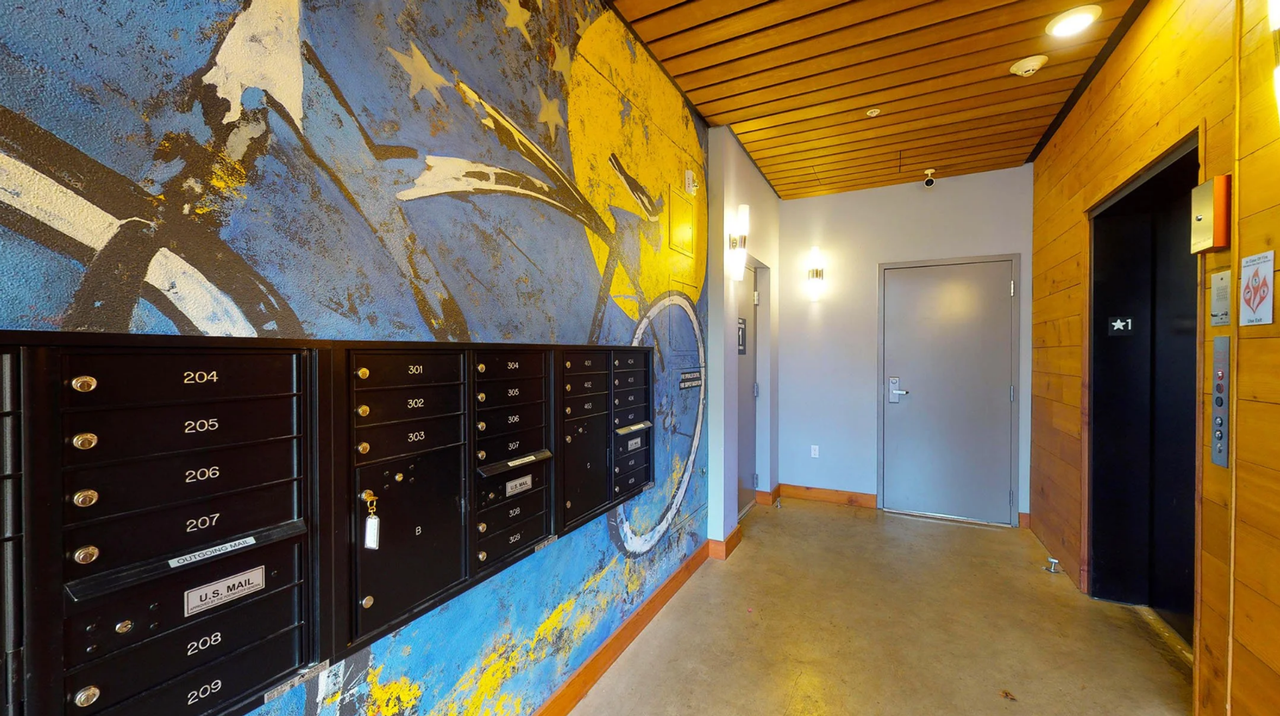 Wally Apartments in Wallingford - Photo 7 of 20