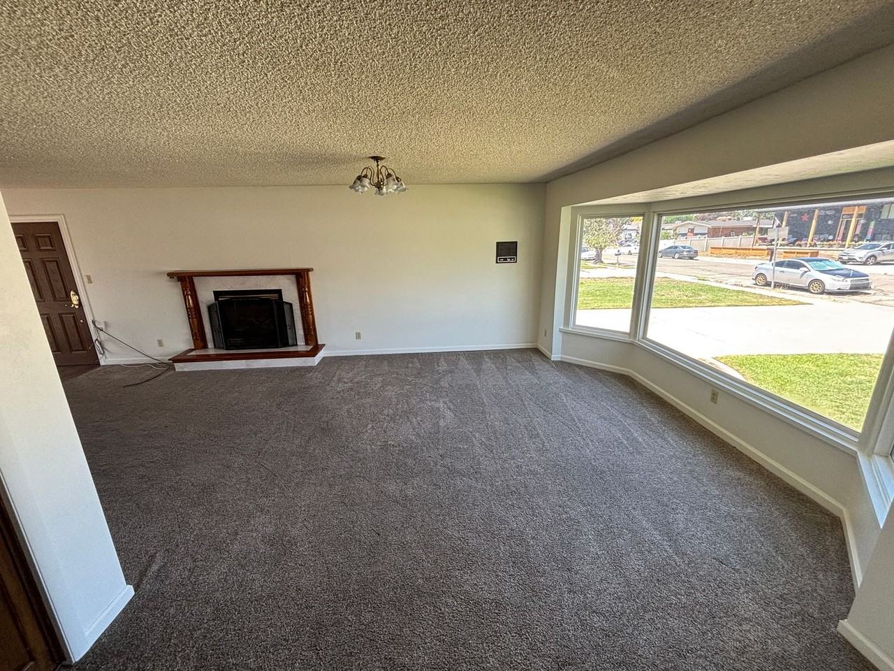 1491 W 1000 N - Photo 2 of 28