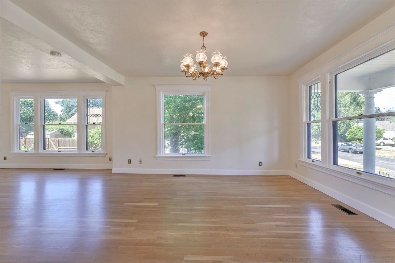 2338 18th Ave - Photo 5 of 28