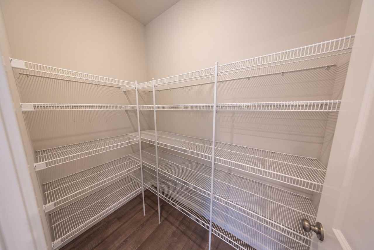 4507 Ne 182nd St - Photo 6 of 18