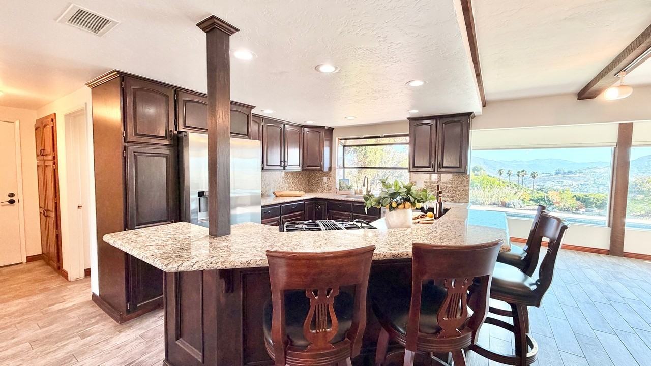 1509 Macadamia Dr - Photo 6 of 50