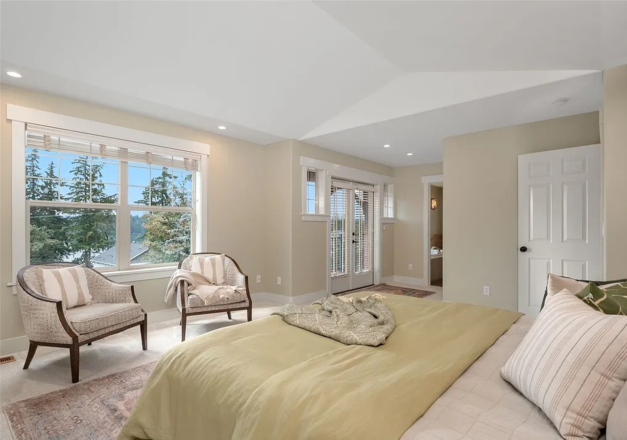 6614 Lake Washington Blvd Se - Photo 5 of 33