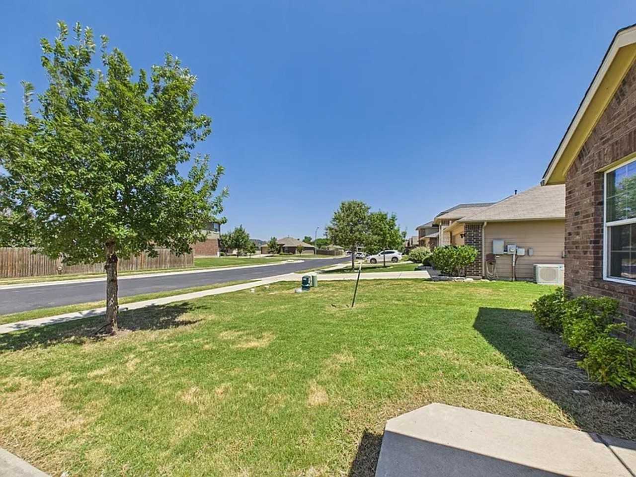 607 Luna Vista Dr - Photo 2 of 36