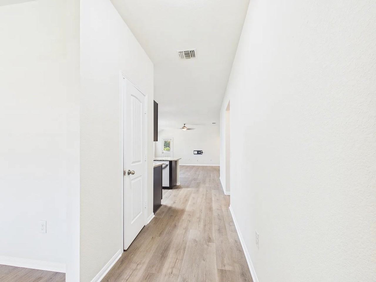 607 Luna Vista Dr - Photo 4 of 36