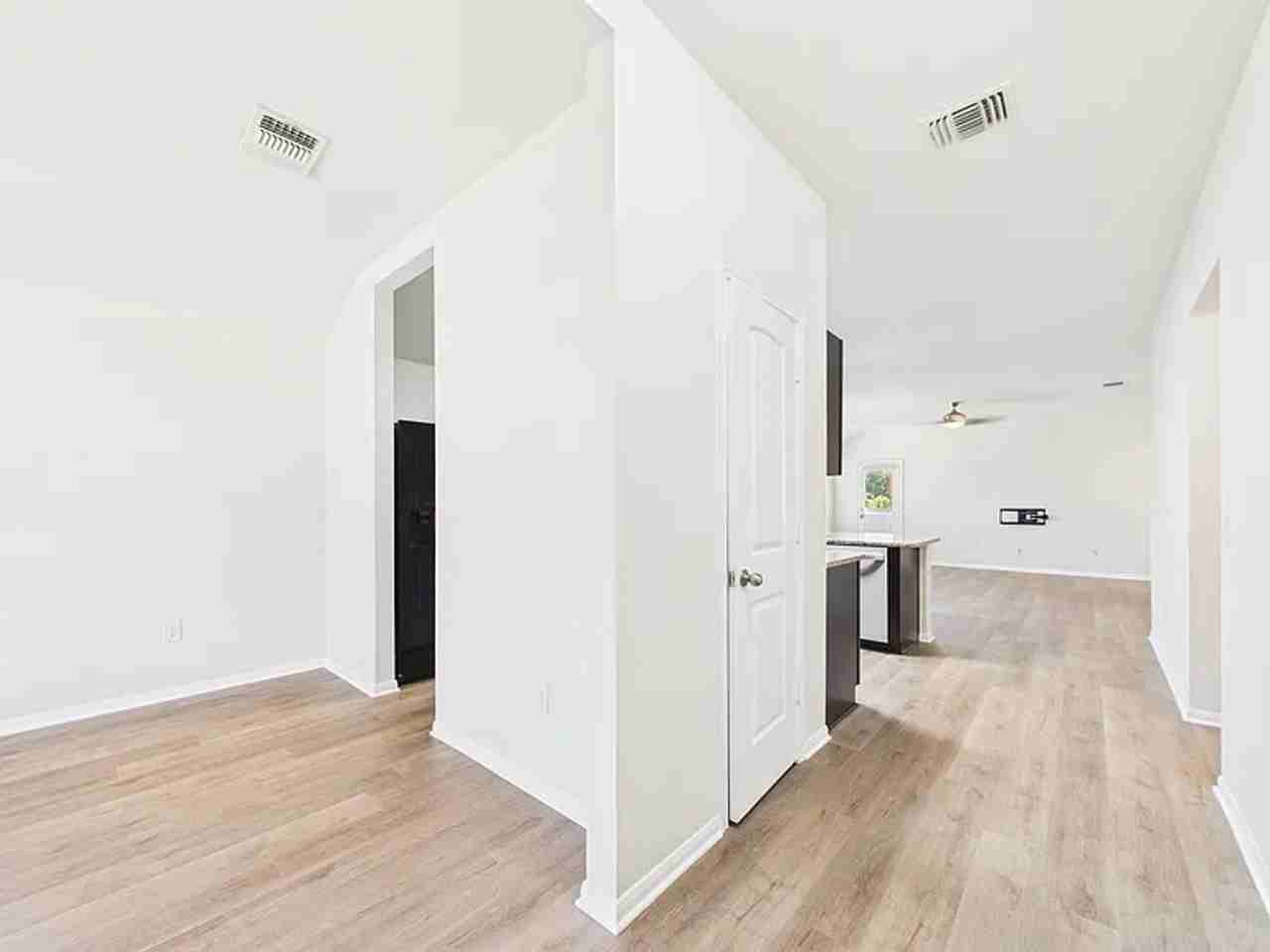 607 Luna Vista Dr - Photo 5 of 36