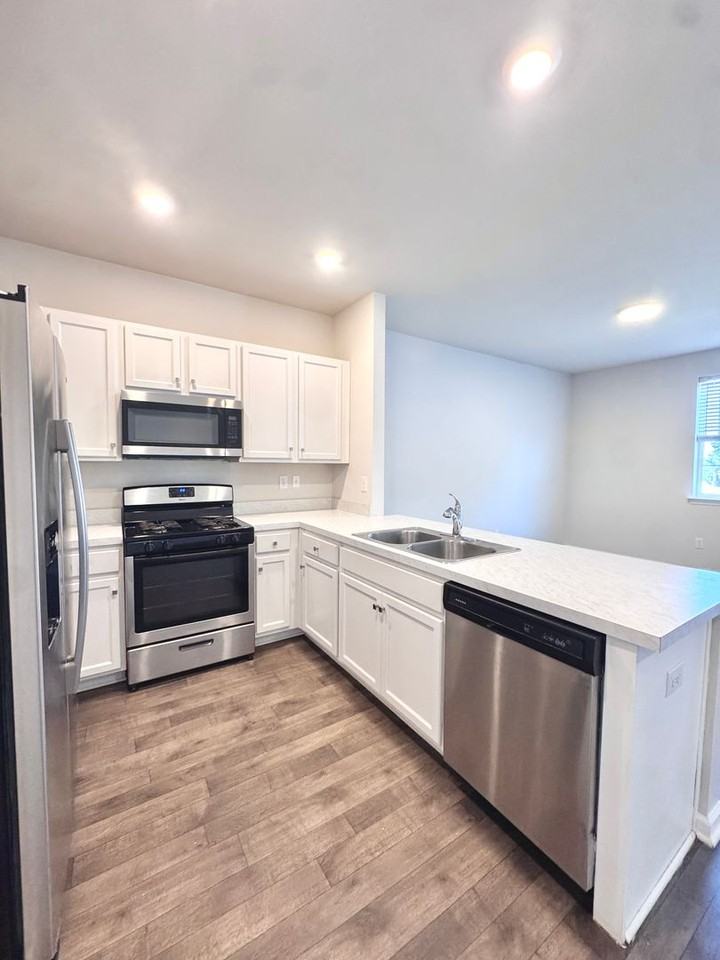 1161 Lova Ln - Photo 6 of 21