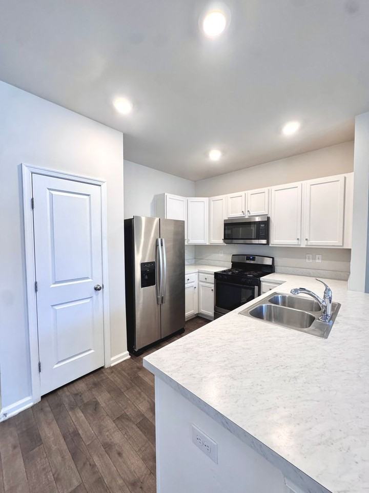 1161 Lova Ln - Photo 7 of 21