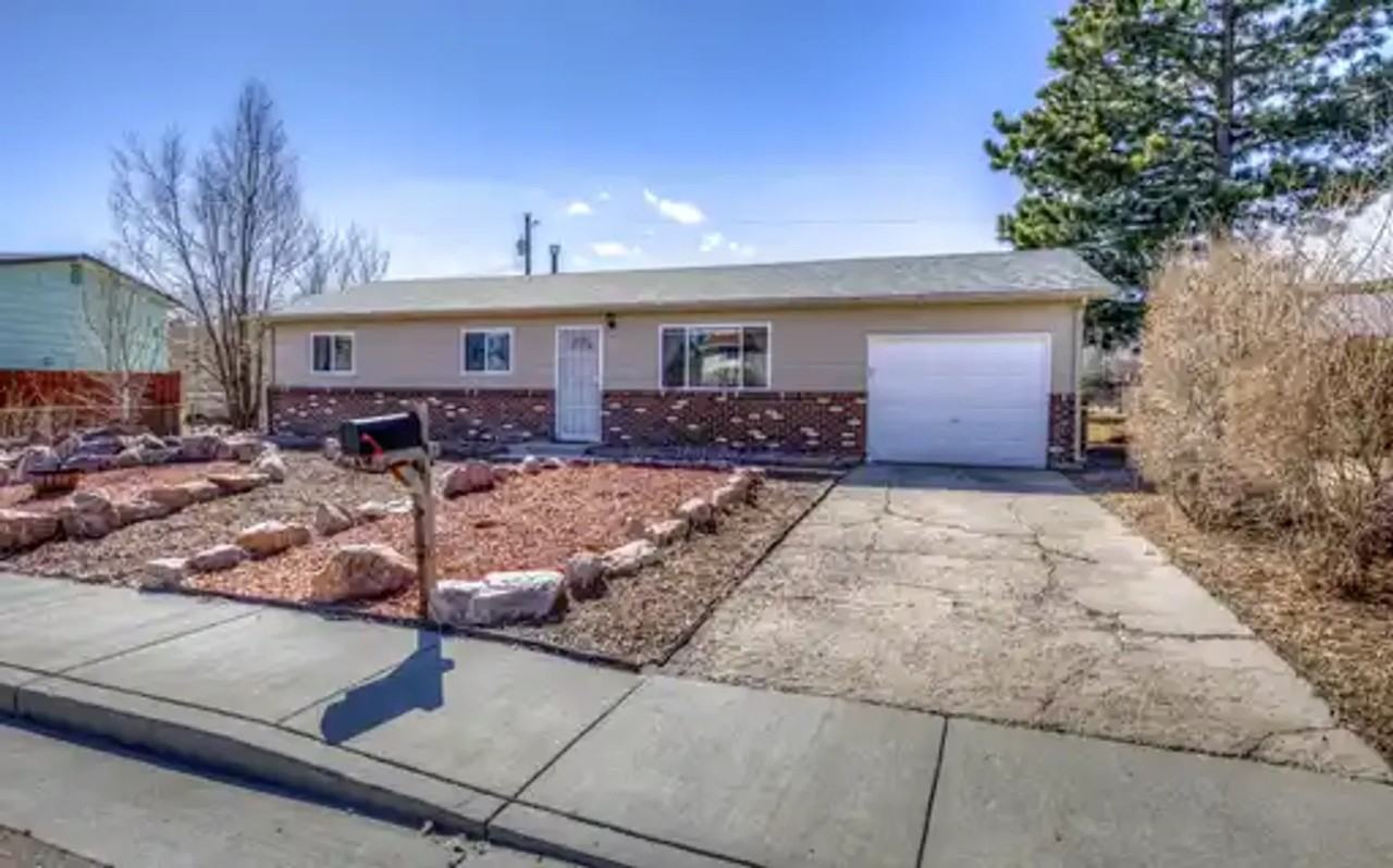 623 Catalina Dr - Photo 2 of 22
