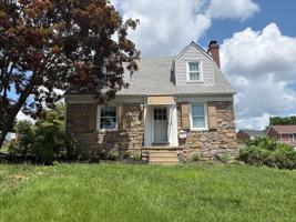 featured image of 1011 Providence Rd