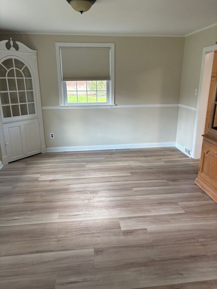 1011 Providence Rd - Photo 5 of 18