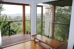 featured image of 4884 Glenalbyn Dr