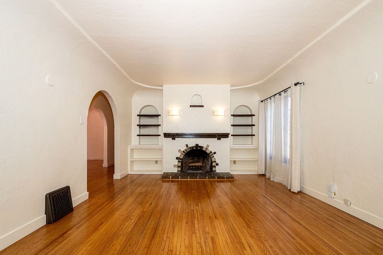 1221 S Sycamore Ave - Photo 7 of 50