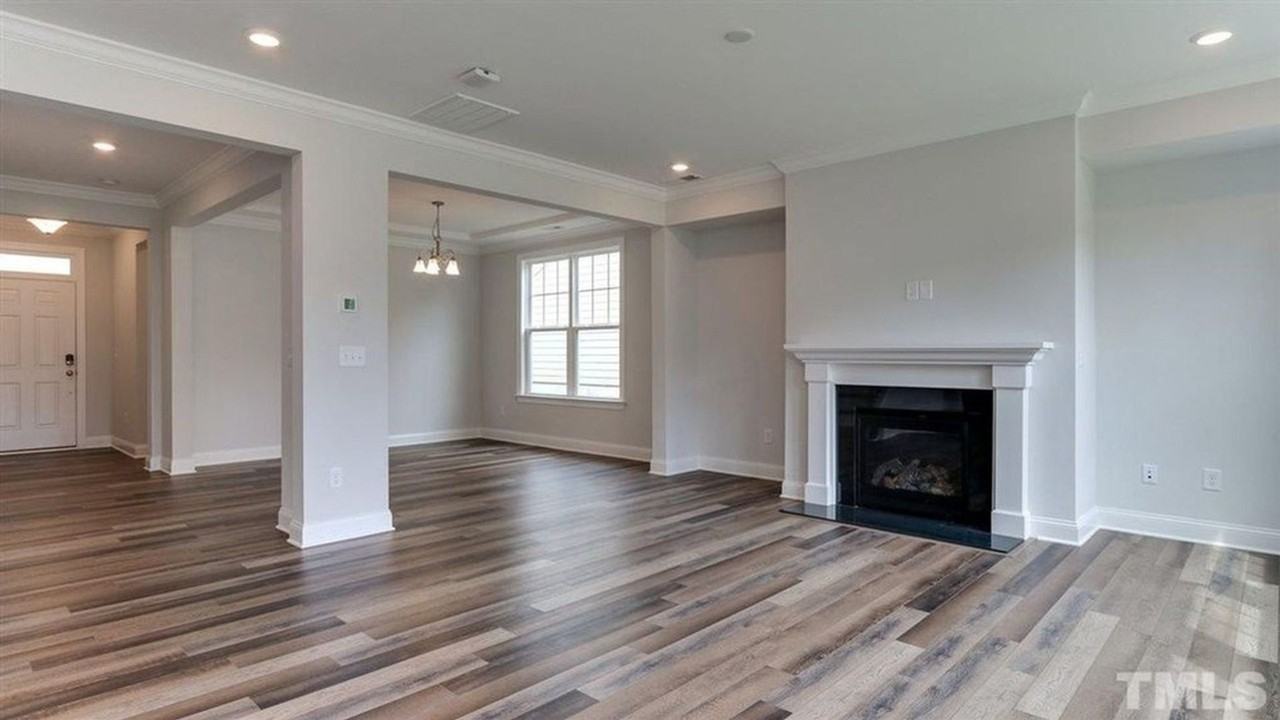 219 Abbot Pl - Photo 4 of 30