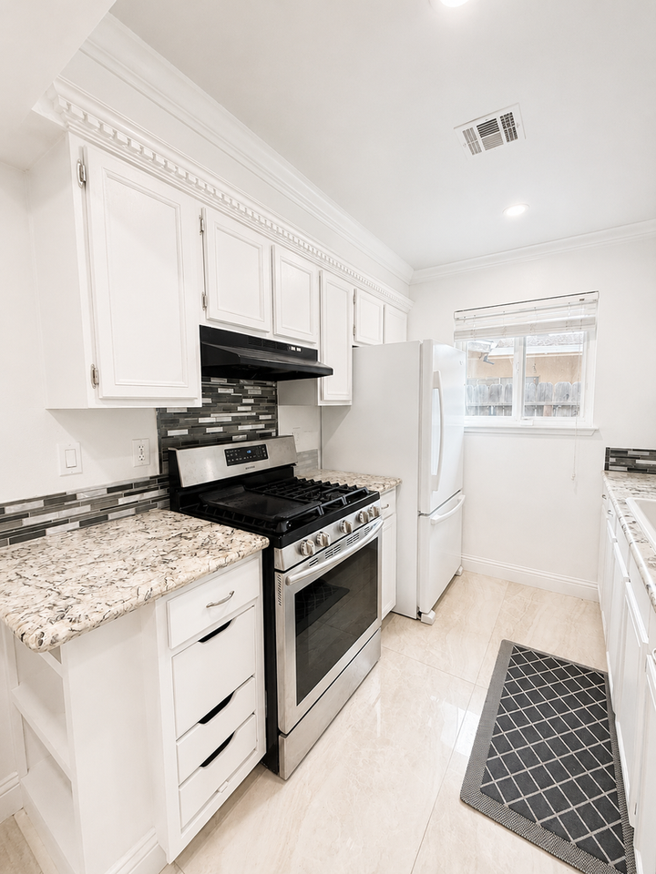 604 Ester Way - Photo 2 of 11