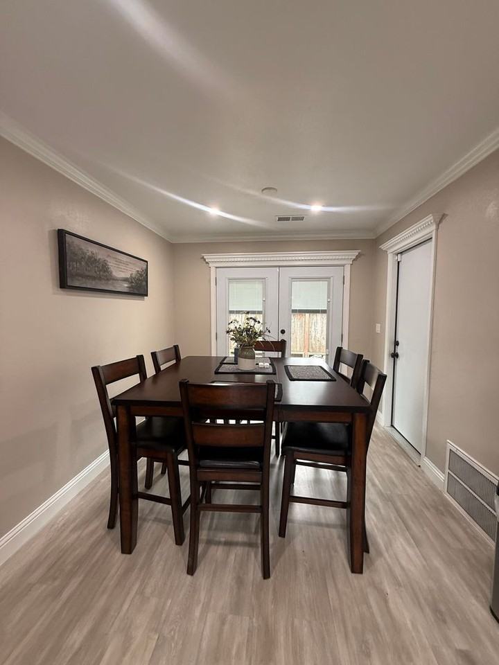 604 Ester Way - Photo 5 of 11