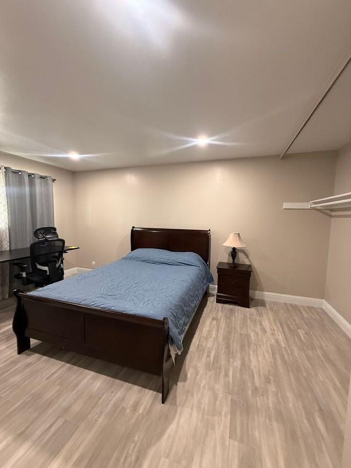 604 Ester Way - Photo 7 of 11