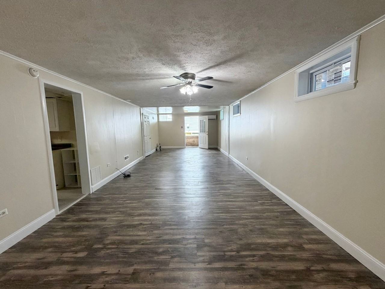 1212 Agnese St #B - Photo 4 of 15