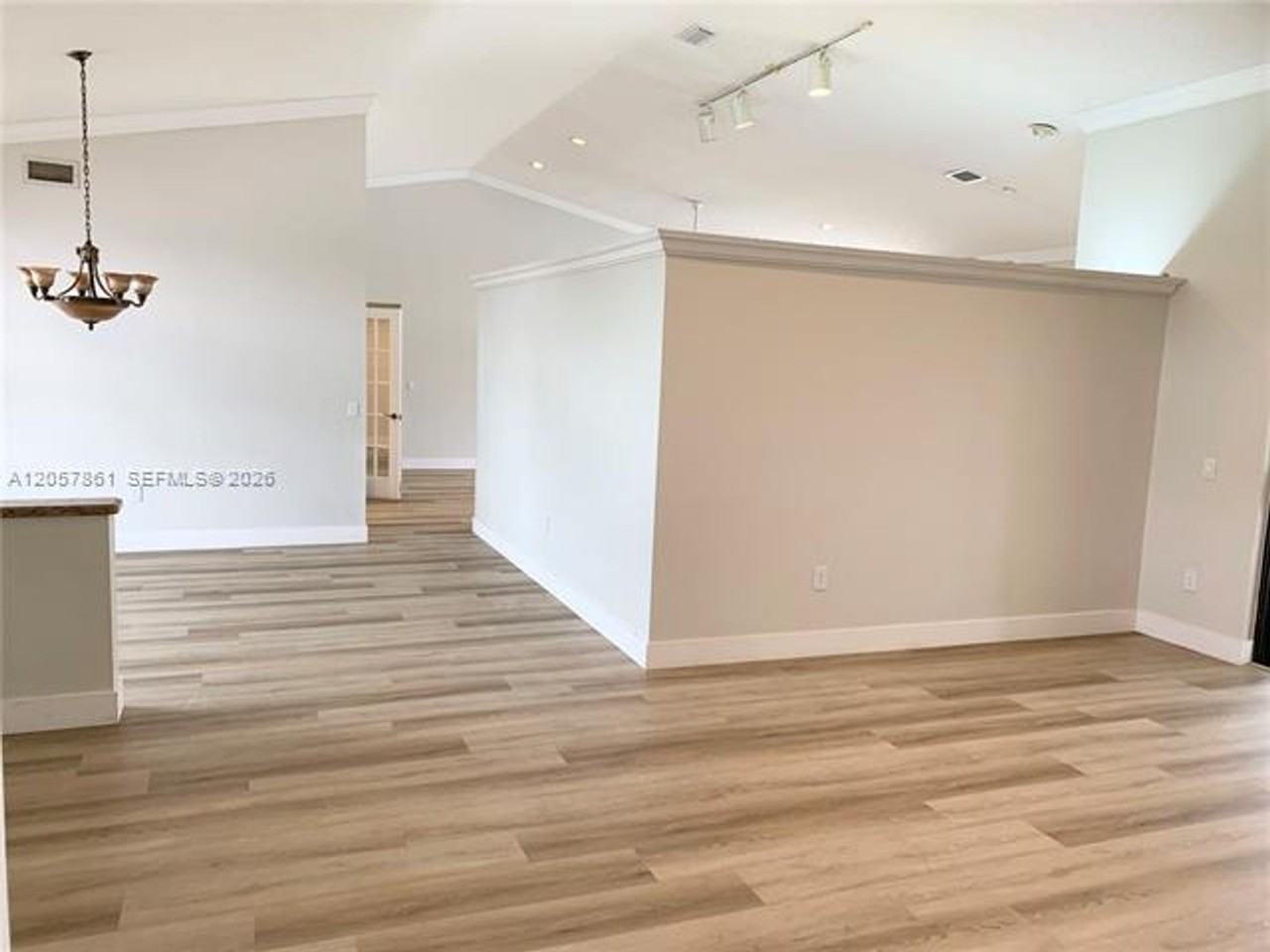 19331 Nw 8th St #19331 - Photo 5 of 16