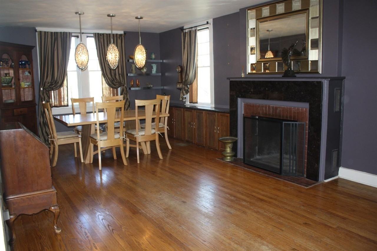 1110 Birdsall St - Photo 4 of 30