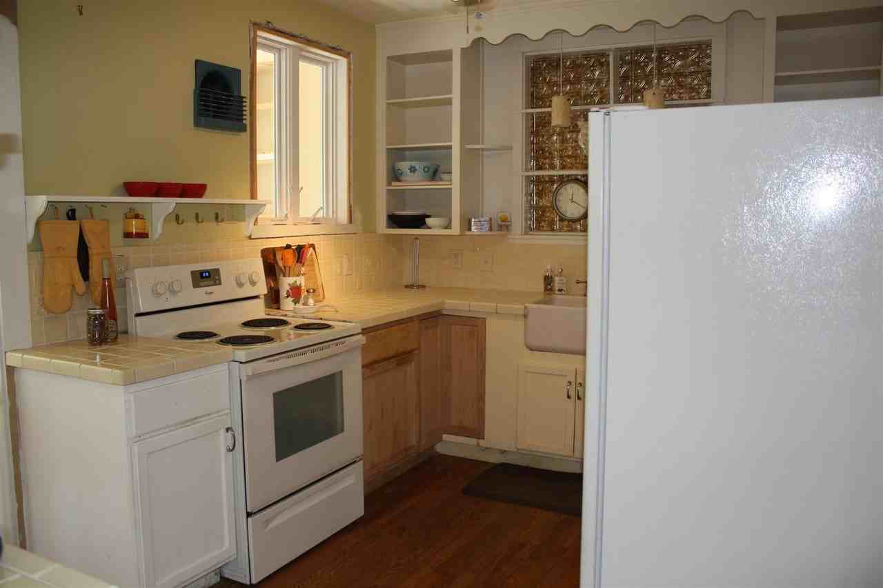 1110 Birdsall St - Photo 7 of 30