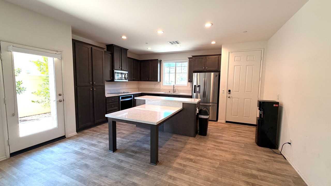 5474 Starlight Pl - Photo 5 of 42