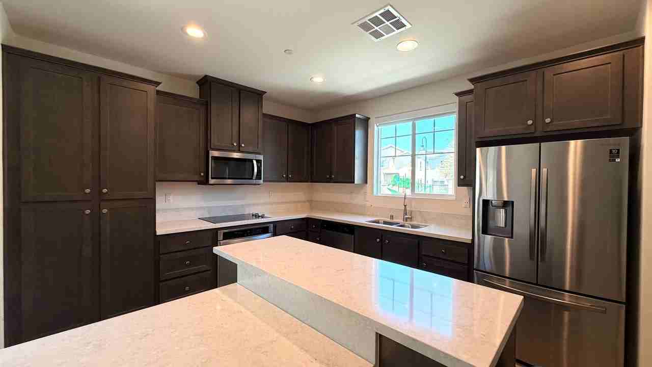 5474 Starlight Pl - Photo 6 of 42