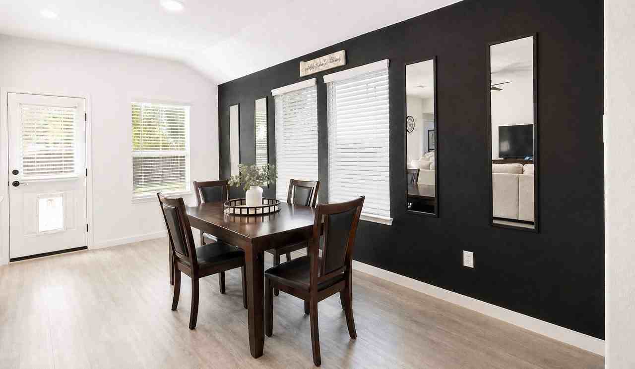 9254 Landa Fls - Photo 3 of 9