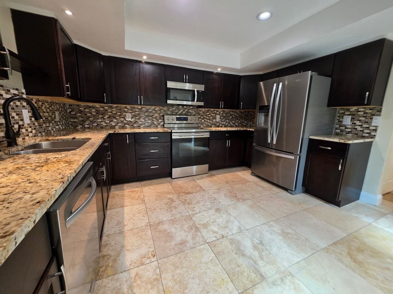 208 Pine Cone Trl - Photo 7 of 47