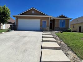 featured image of 415 Sherilyn Ct