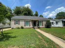 featured image of 250 E Fairview St