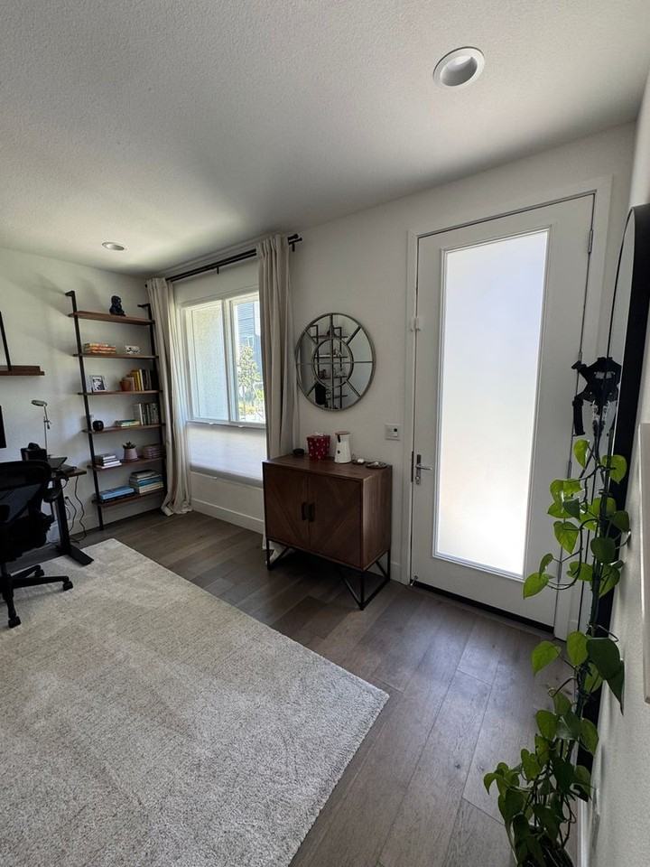 892 Estuary St - Photo 5 of 32