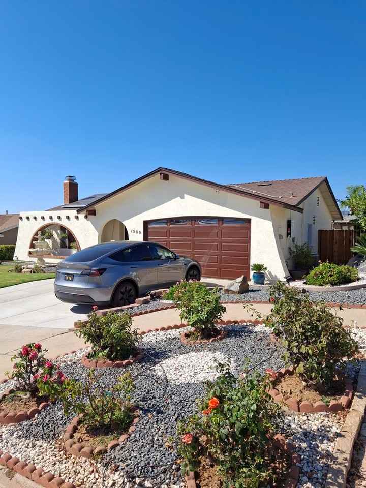 1500 Knob Hill Rd