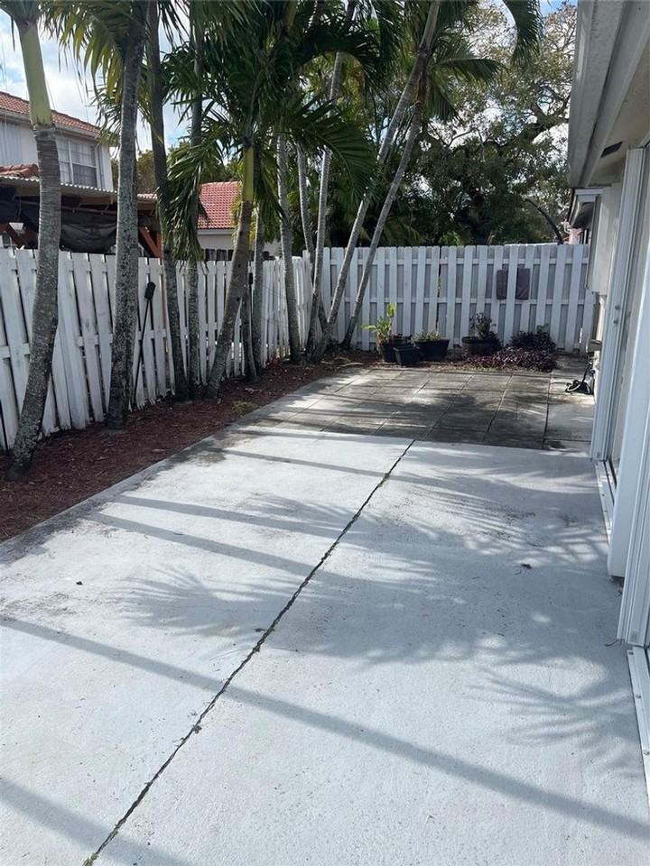 13412 Nw 5th Pl #13412 - Photo 2 of 15