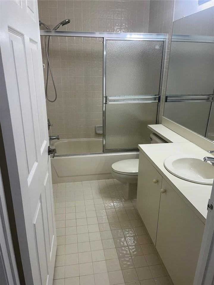 13412 Nw 5th Pl #13412 - Photo 5 of 15
