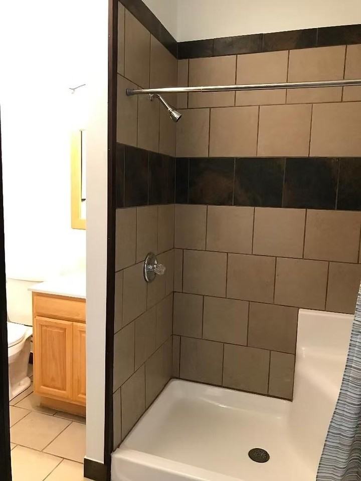 1335 Franklin Ave - Photo 3 of 10