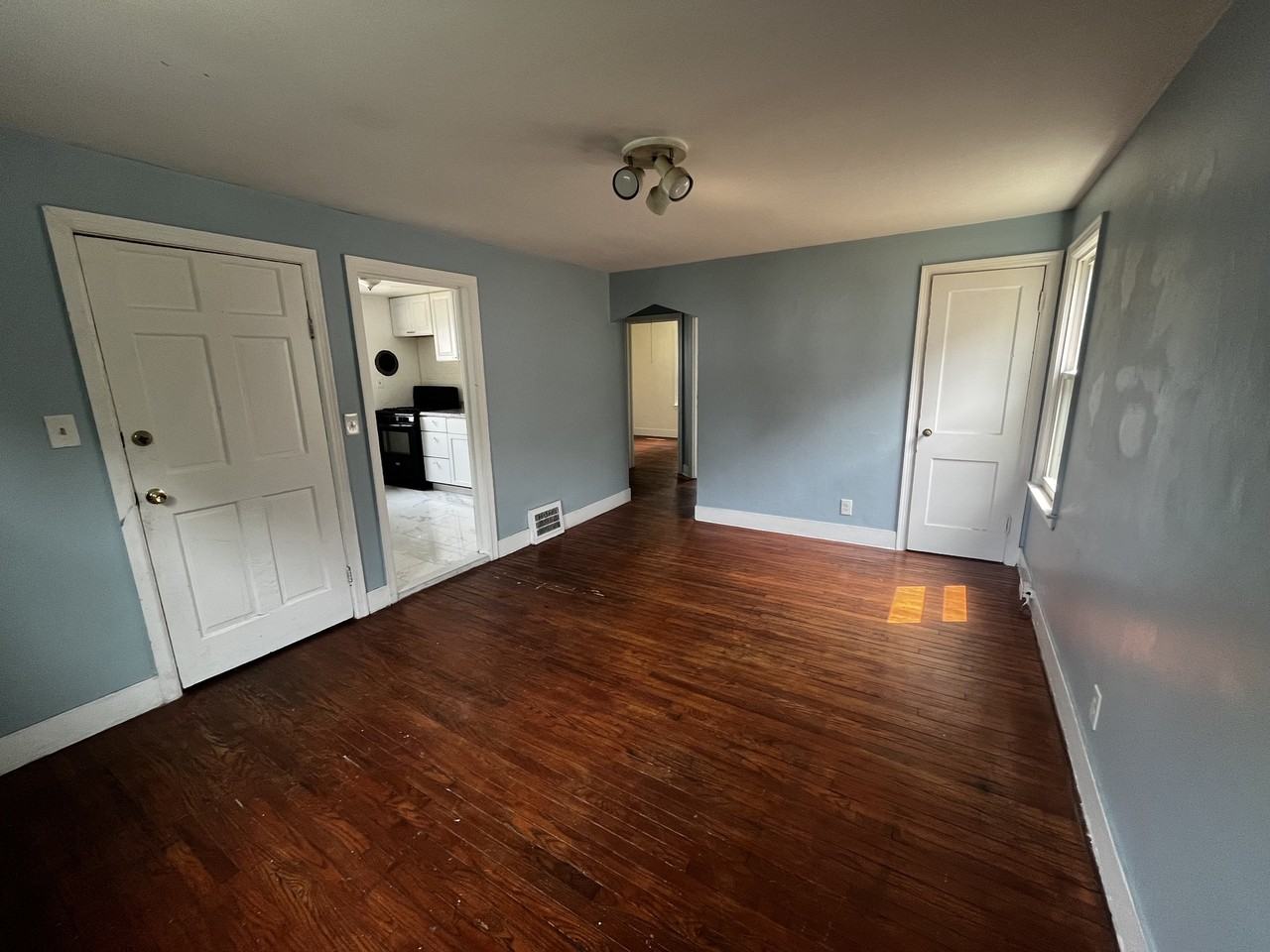 117 Wyoming Ave Lowr - Photo 3 of 7