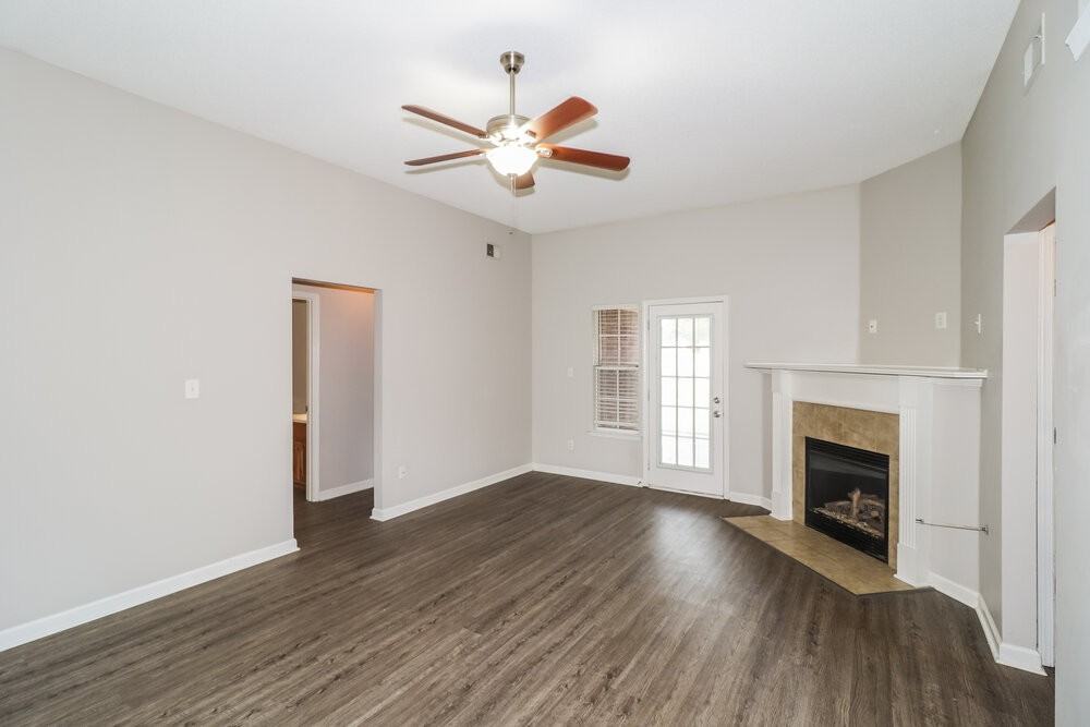 5760 Landau Dr - Photo 6 of 17