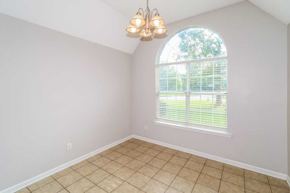 5760 Landau Dr - Photo 7 of 17