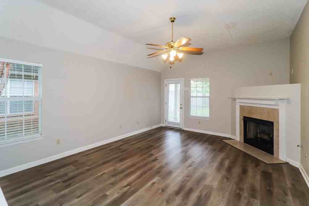 5892 Alexandria Ln - Photo 4 of 16