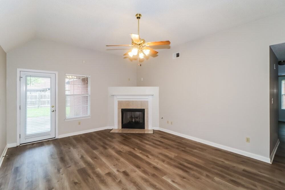 5892 Alexandria Ln - Photo 5 of 16