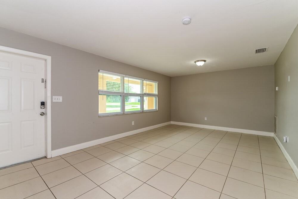 11 Kentucky Rd - Photo 3 of 15