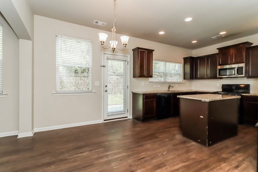 220 Foggy Creek Ln - Photo 6 of 17