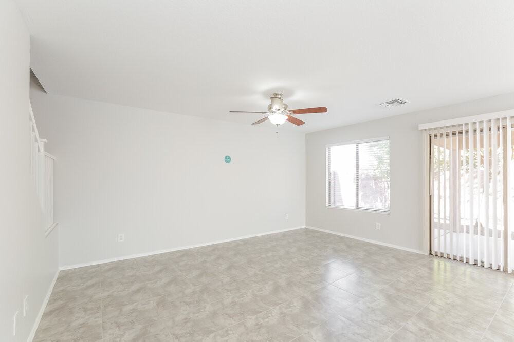 12456 W Mandalay Ln - Photo 4 of 17